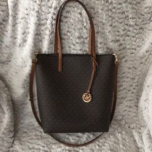 Micheal Kors Purse
